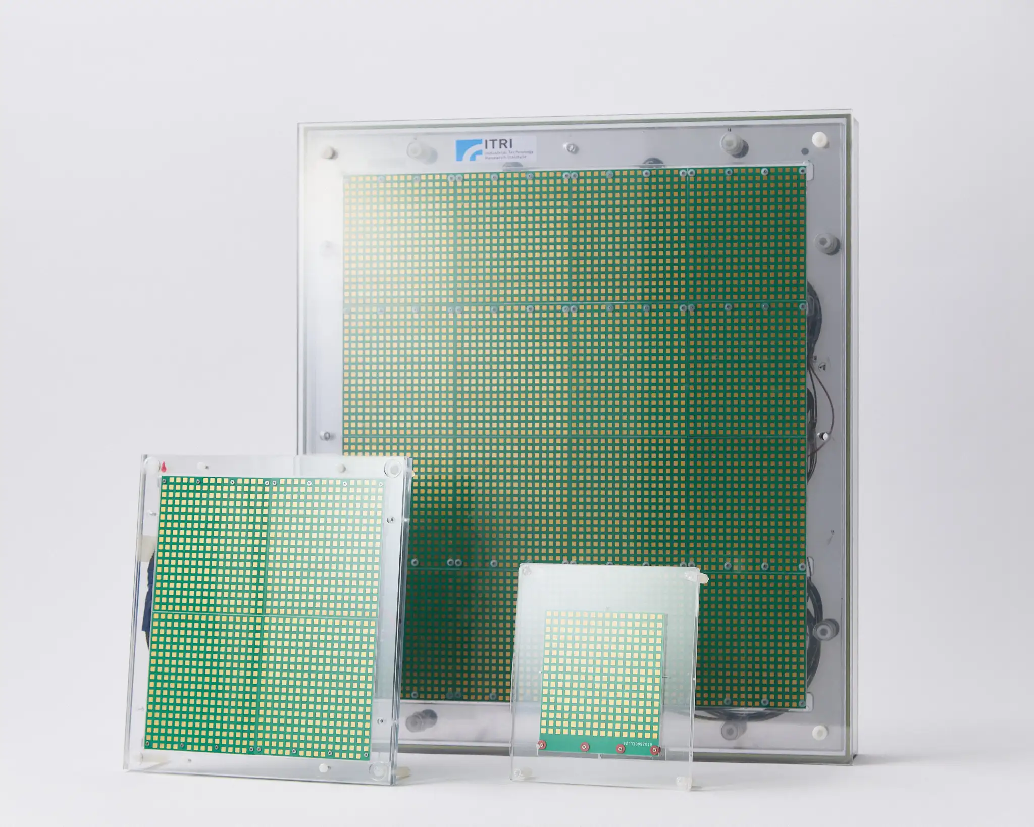 mmWave CMOS IC-Based RIS Array and Base Station Collaborative Communication Technology
