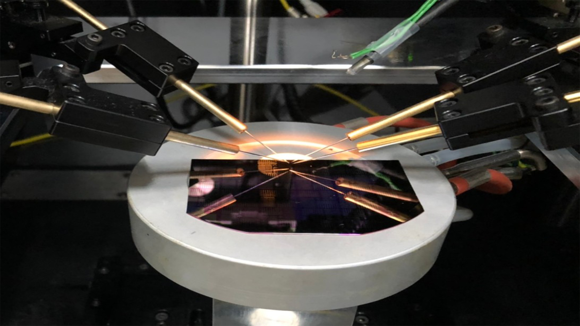 高能效最佳化問題決策:基於類神經網路架構之記憶體內退火單元於路徑排程及基因組裝之應用｜台灣創新技術博覽會